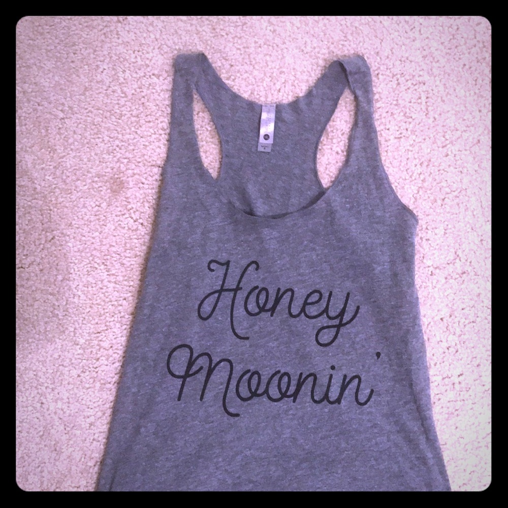 Honeymoonin tank